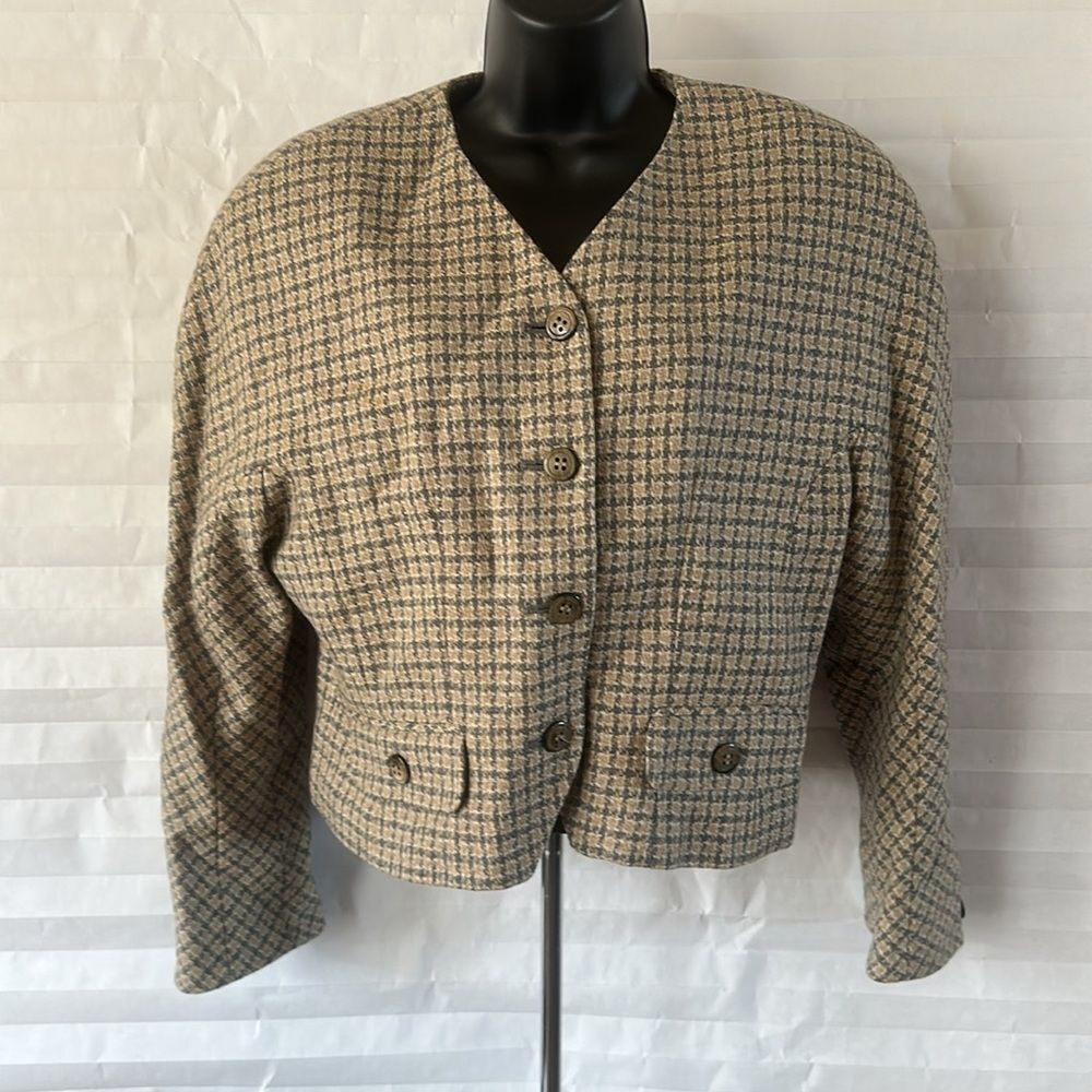 JH Collectibles Women’s Size 12 Houndstooth Blazer Coat – Short Button Down